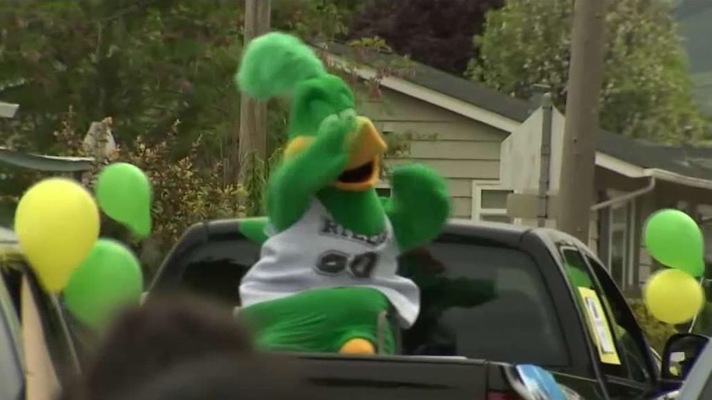 Hayward Teachers Hold Social Distancing Parade for