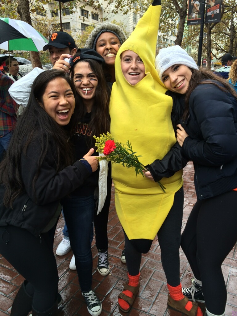 World Series Fans Dress Up for Their Favorite Giants - The New