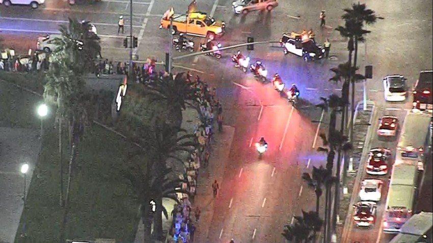 LAX-protests-Nov-2019