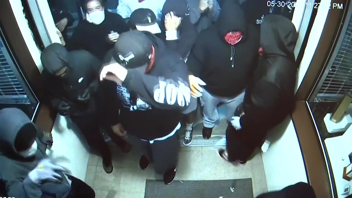 Security Video Shows Looting of La Mesa Jewelry Store NBC Bay Area