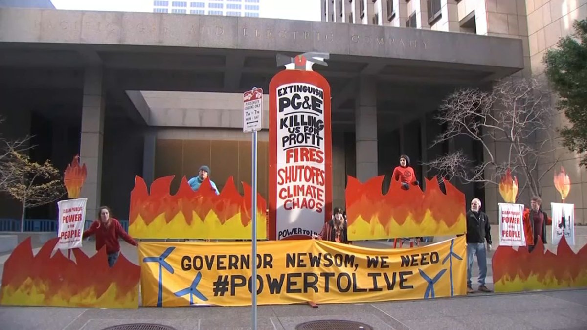 Activists Block Entrance At Pg E Hq Demand Newsom Take Over Utility Nbc Bay Area