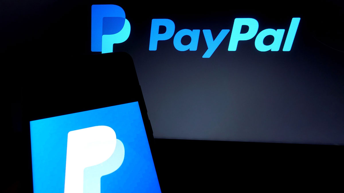 PayPal replaces CEO Chriss with HP's Lores