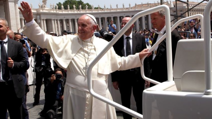 Pope francis Waves Pope Mobile