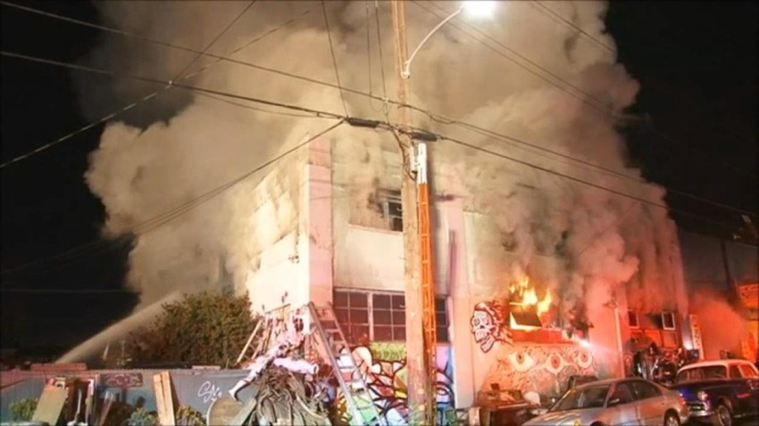 Raw_Vid_9_Killed_in_Deadly_Fire_at_Oakland_Warehouse_1200x675_823948867777