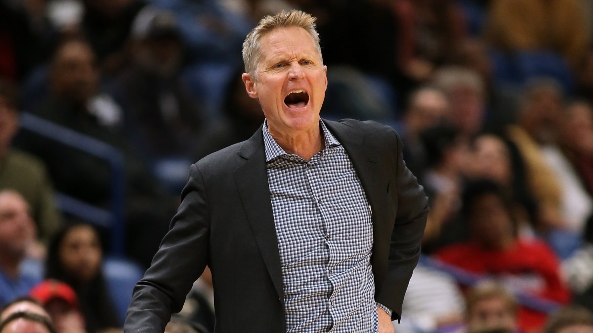 Why Steve Kerr Broke Another Clipboard During Warriors’ Win Over Bulls