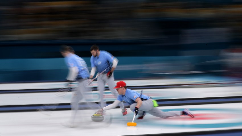 775095552RH006_Curling_Wint