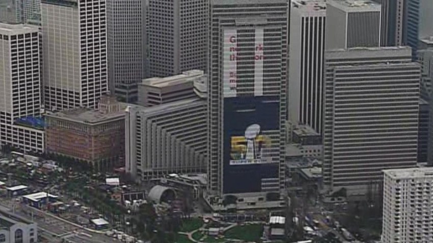 Verizon Sign SuperBowl