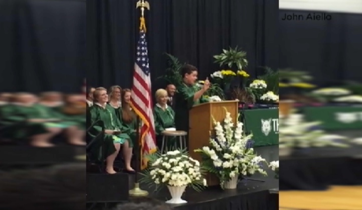 Valedictorian speech picture