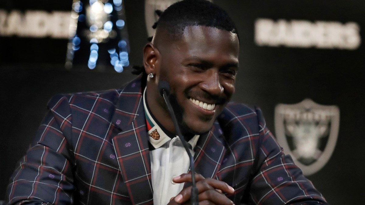 Antonio Brown 1on1 New Raiders WR ‘excited for This Antonio Brown 1on1 New Raiders WR ‘excited for This