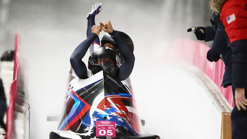 775095524CH00144_Bobsleigh_