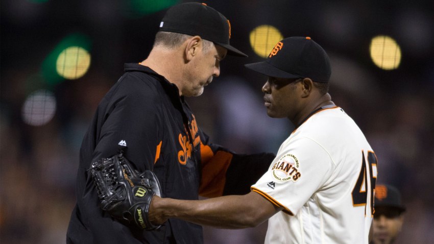 bochy-bruce-casilla-santiago-night-mound