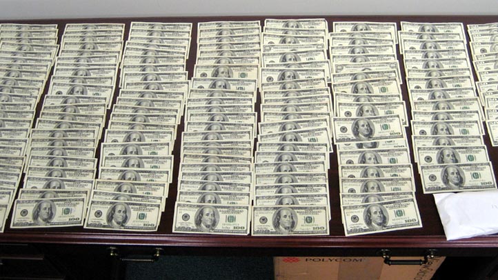 dirty ICE attorney - lots of hundies