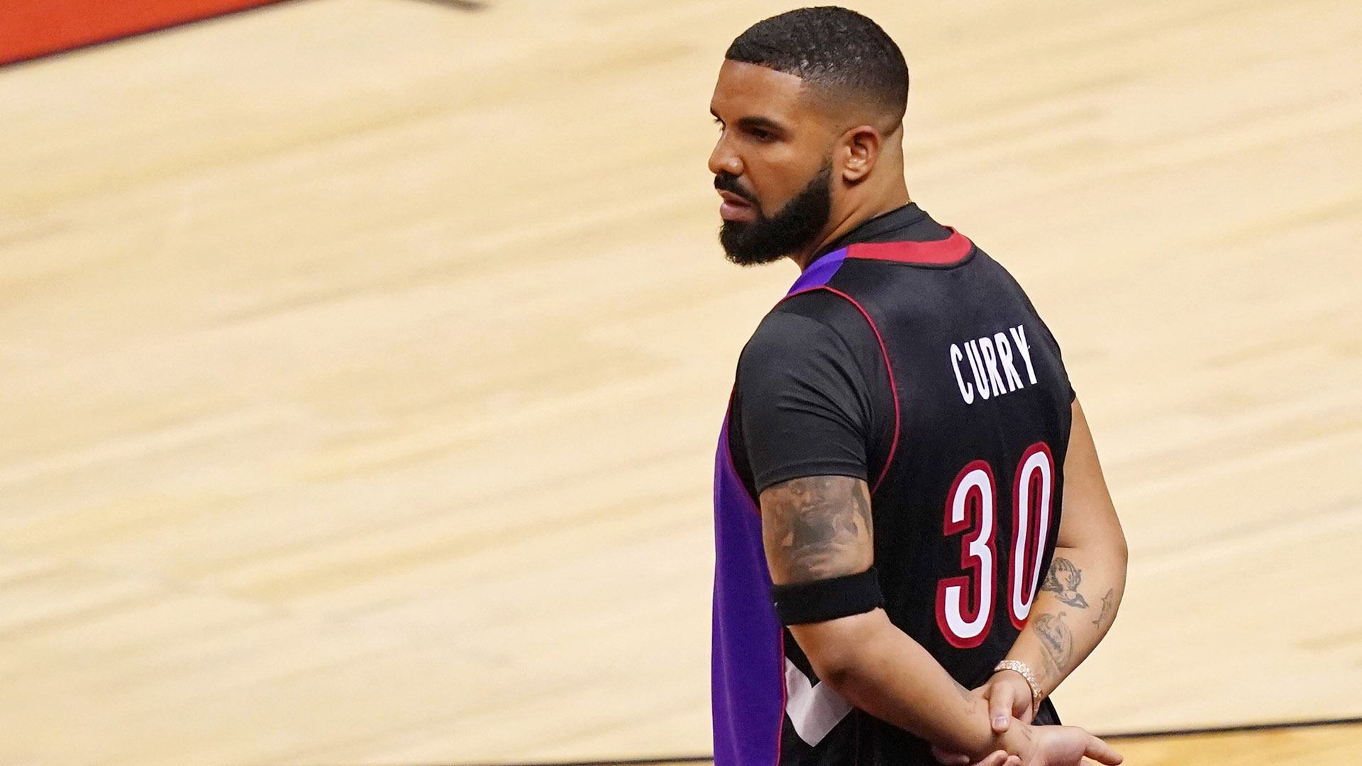 drake in curry jersey