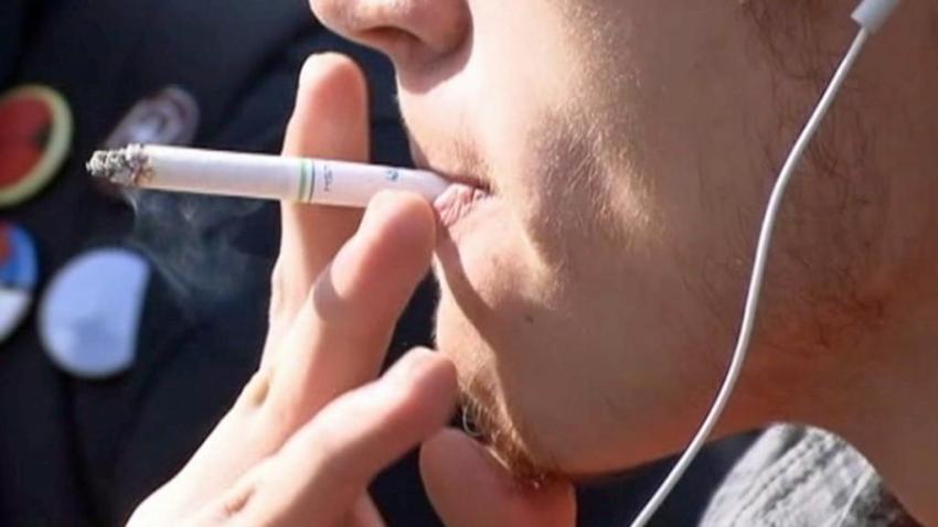generic-smoking-teen