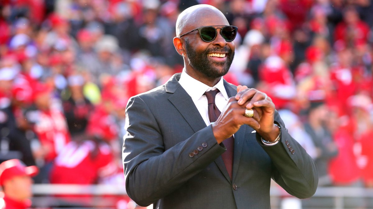 49ers' Jerry Rice Rookie Card Sells for Record $31K at Auction – NBC Bay  Area