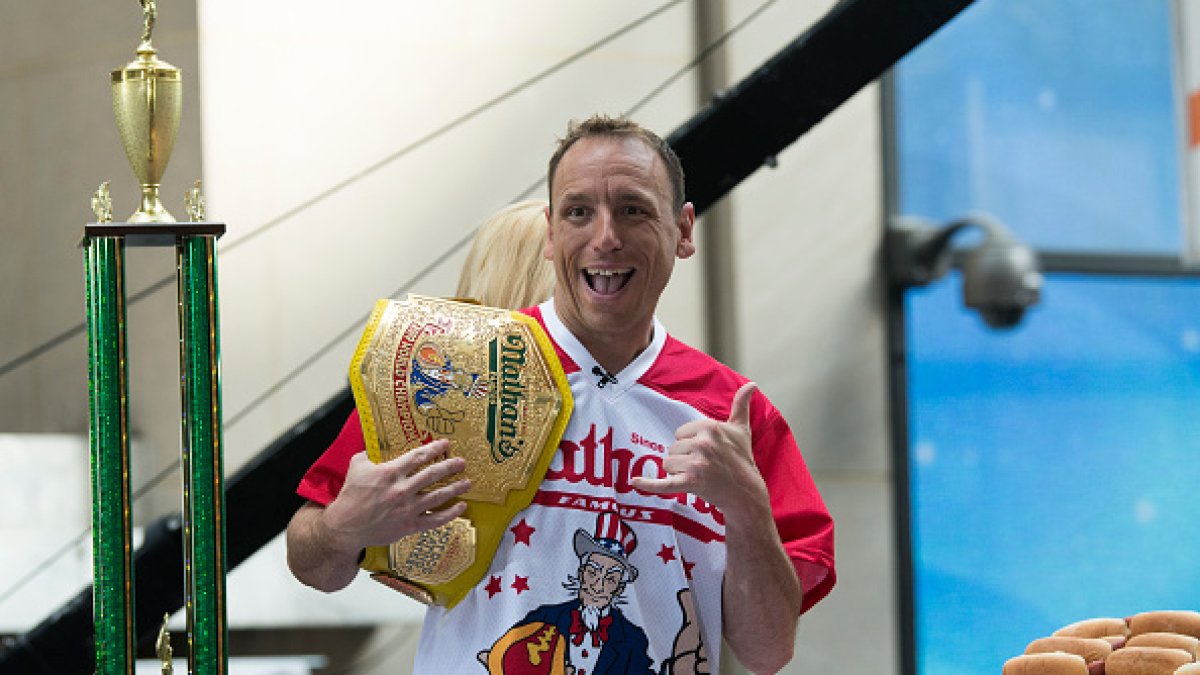 San Jose’s Joey Chestnut Defends July Fourth Hot Dog Eating Title NBC