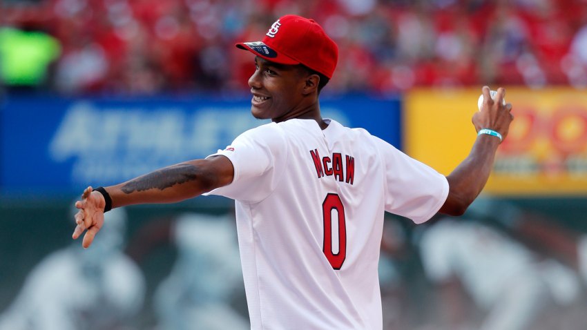 NBA Champ McCaw Throws Out First Pitch in St. Louis ...