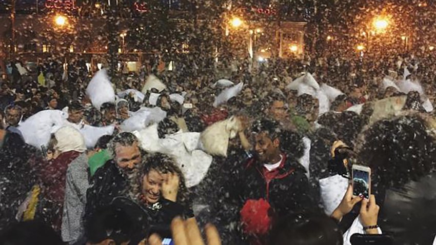 Massive Valentine S Day Pillow Fight Hits San Francisco Nbc Bay Area