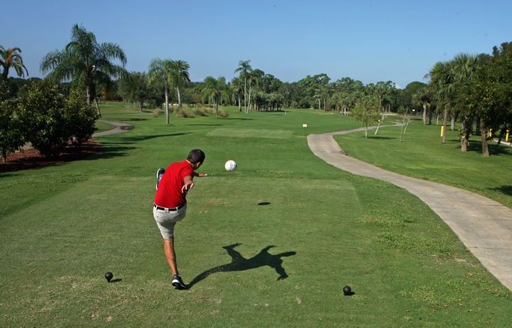 pin_divfootgolf100213a_11618965_8col