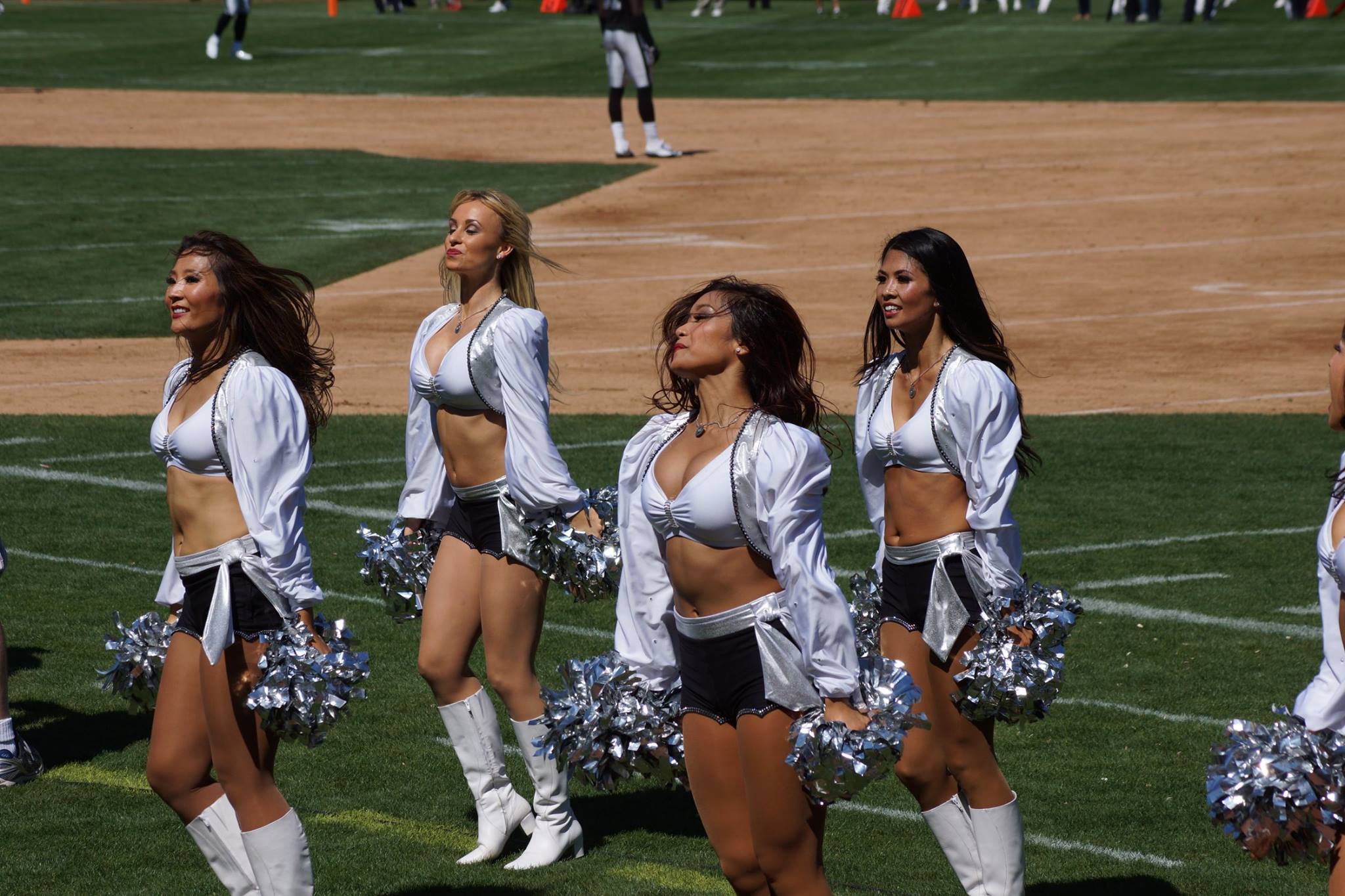 I'm Not in the Front Anymore”: Raiderette Opts Out of Class Action Wage  Labor Settlement With Raiders – NBC Bay Area