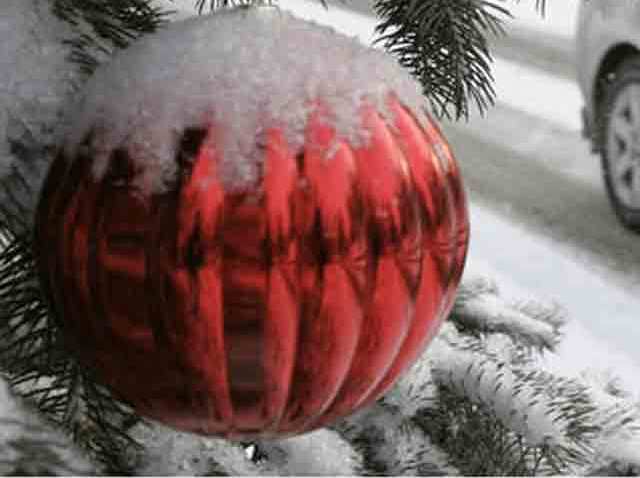 111808 Snow Decoration Main