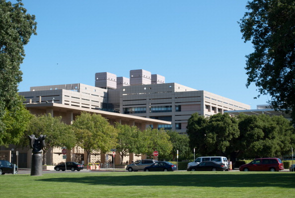 Stanford Medicine Vaccines Non-Clinical Staff Before Eligibility – NBC Bay Area