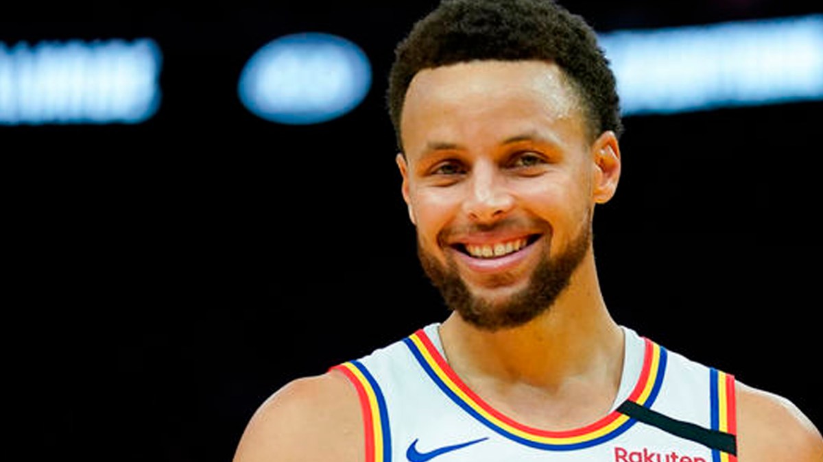 Watch Steph Curry FaceTime Brave Coronavirus Nurse Wearing His Jersey NBC Bay Area