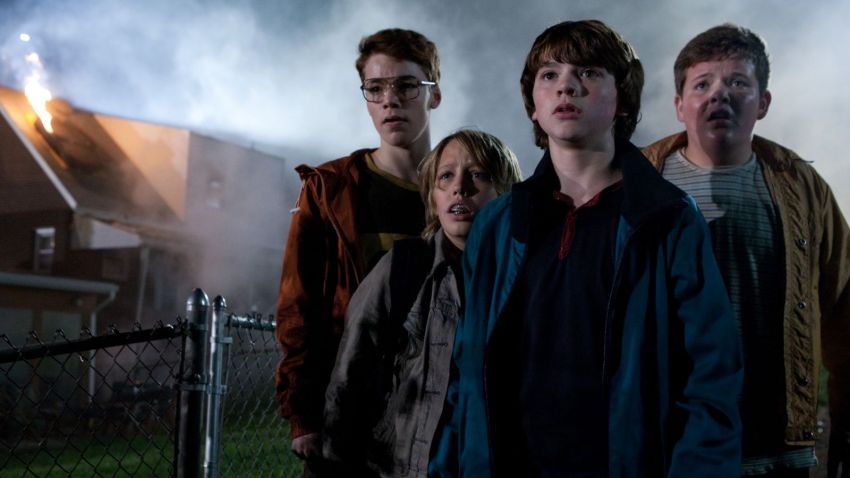 SUPER 8