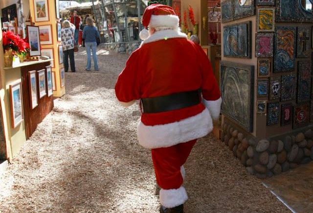 wintersantasawdust1
