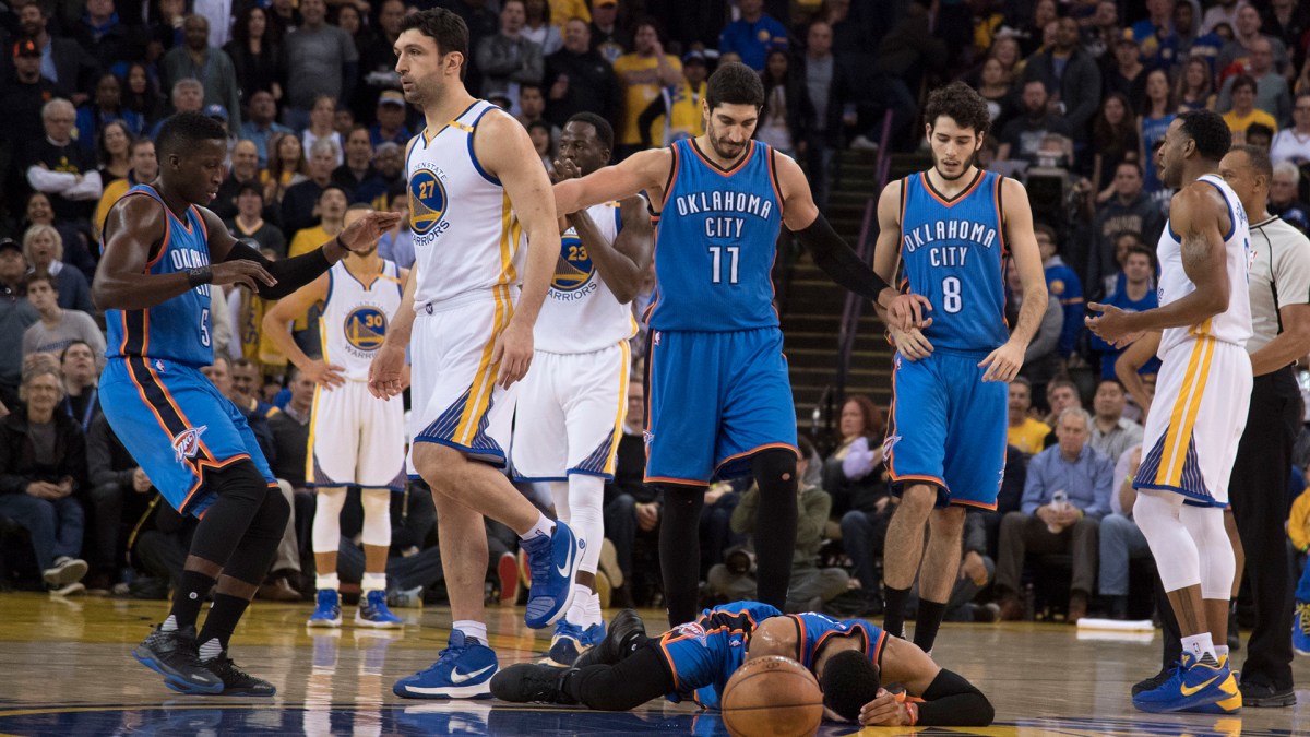 Russell Westbrook Receives Flagrant Foul for Smacking Zaza