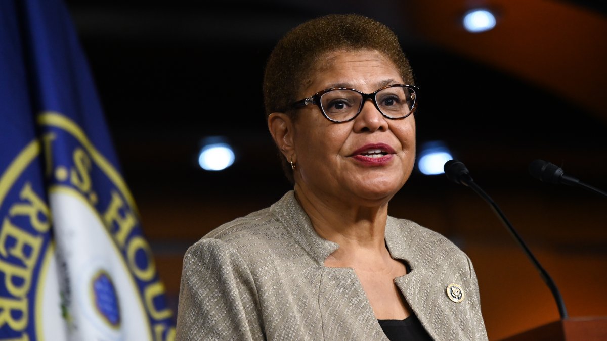 Congresswoman Karen Bass' LA Home Burglarized, Firearms Taken - Vimarsana News