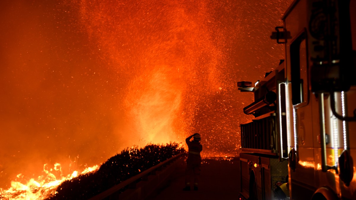 Rare ‘Firenado’ Spotted in California as Heat Wave Scorches State – NBC