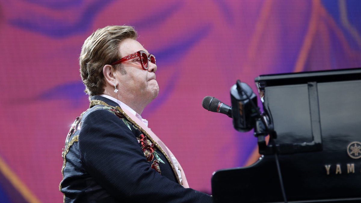 Elton John Adds More Dates to His Farewell Tour, Including a Stop in Santa  Clara