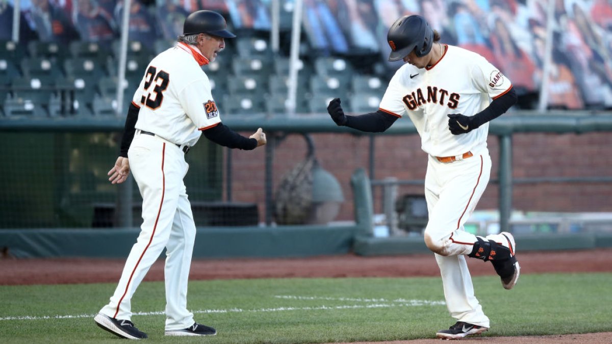 Giants' Mike Yastrzemski tests positive for COVID-19