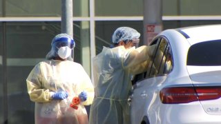 A coronavirus test is performed in the East Bay.