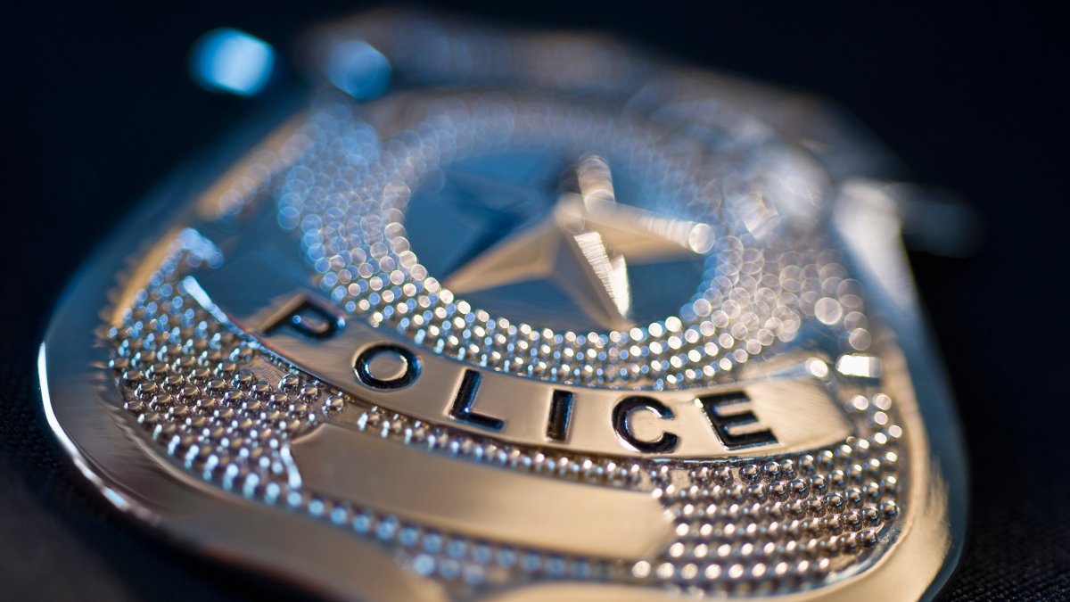 California Enacts Law to Strip Badges From Bad Officers - Vimarsana News