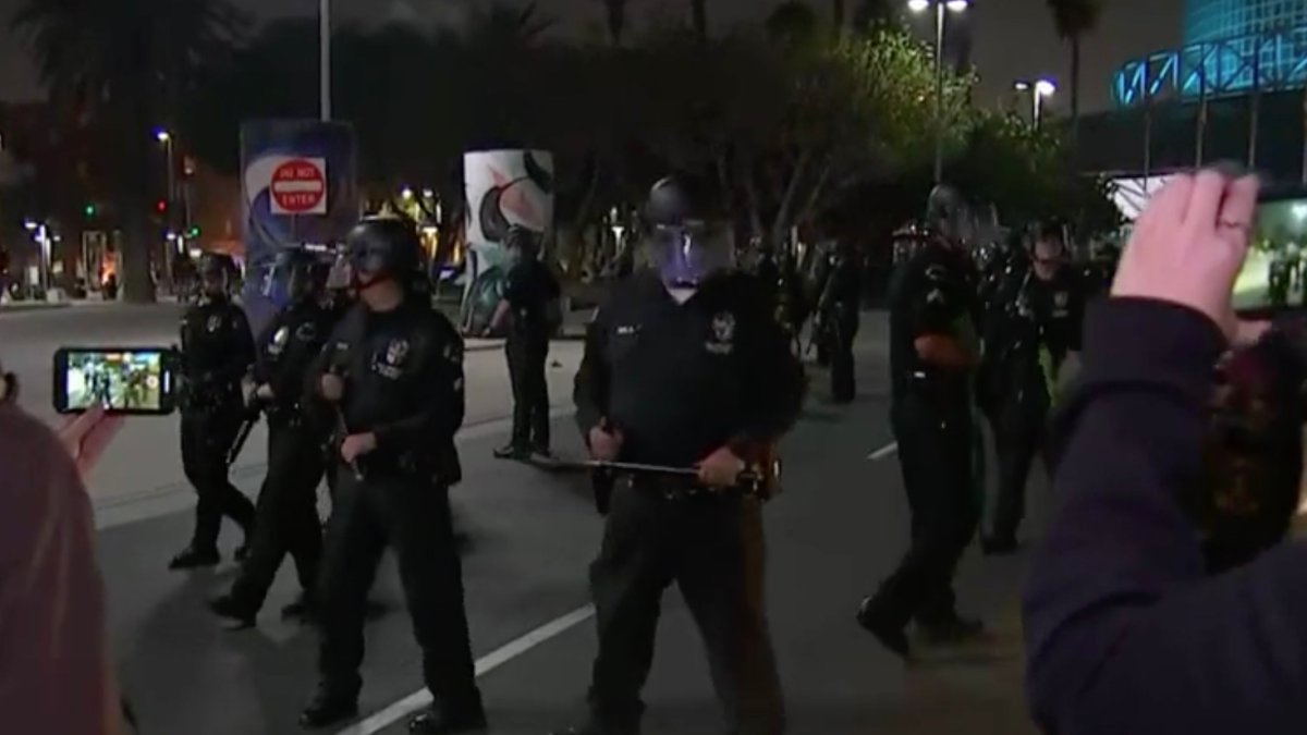 40 Arrested, 30 Cited as LAPD Disperses Crowds on Election Night in ...