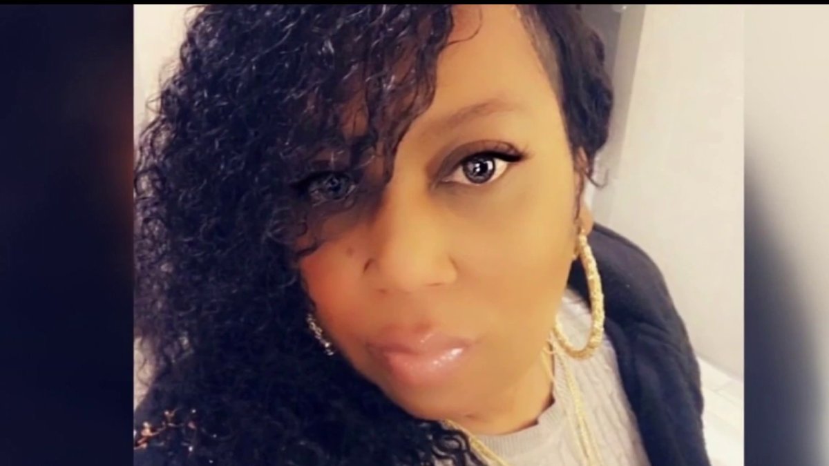 Mother of Two Killed by a Stray Bullet That Came Through Her Window in ...