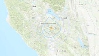 A USGS map shows the location of a 3.5 magnitude earthquake in northern Sonoma County.