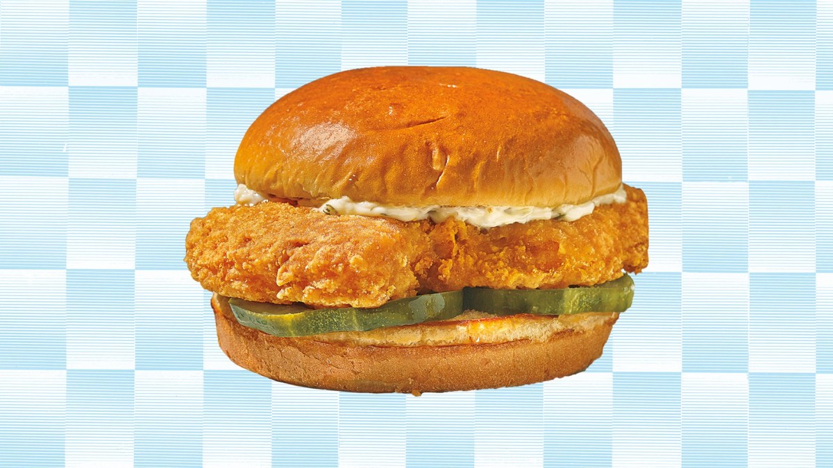 Is Fish the New Chicken? Popeyes Introduces New Cajun Flounder Sandwich - Vimarsana News