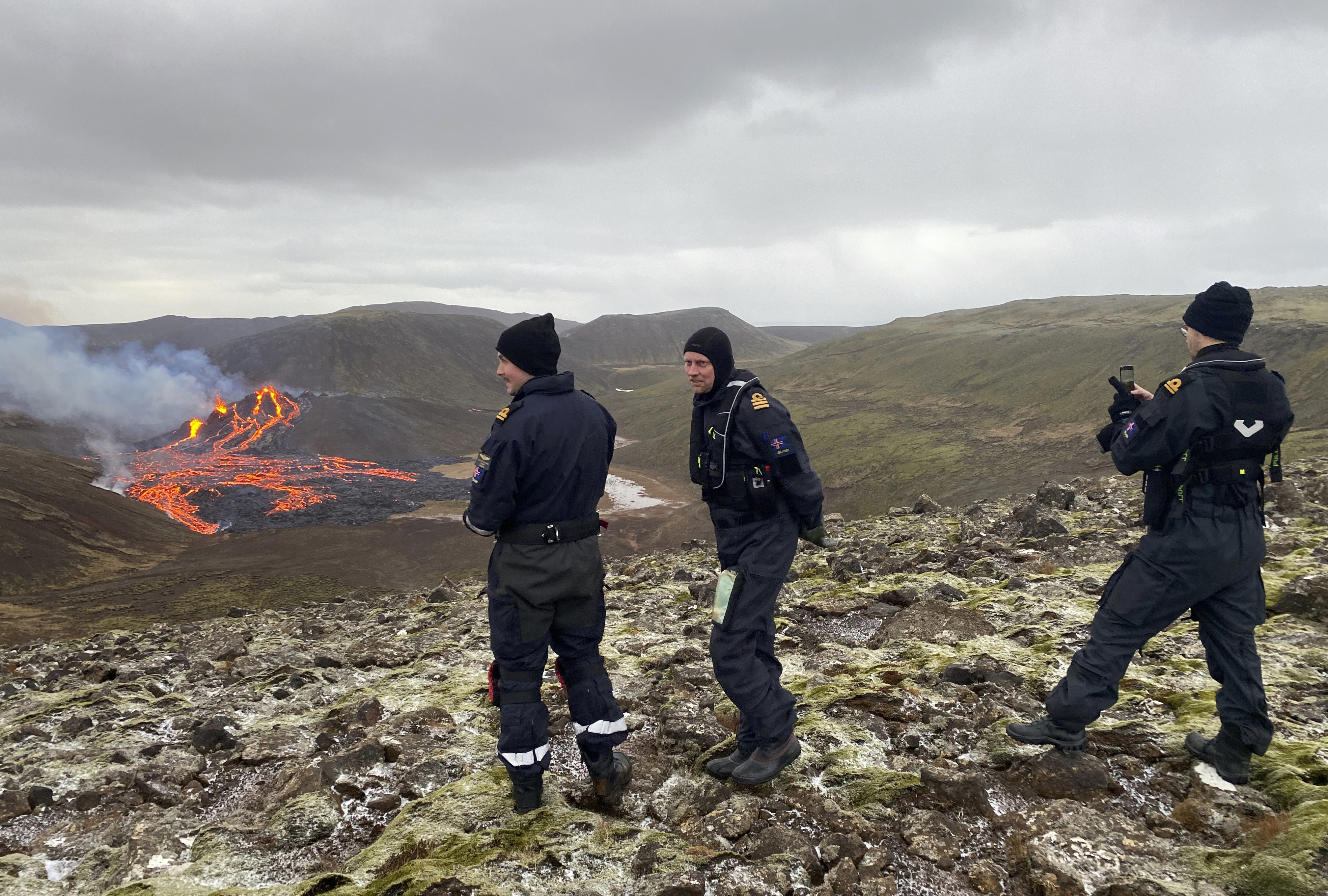 Eruption of Iceland Volcano Easing, Not Affecting Flights – NBC Bay Area