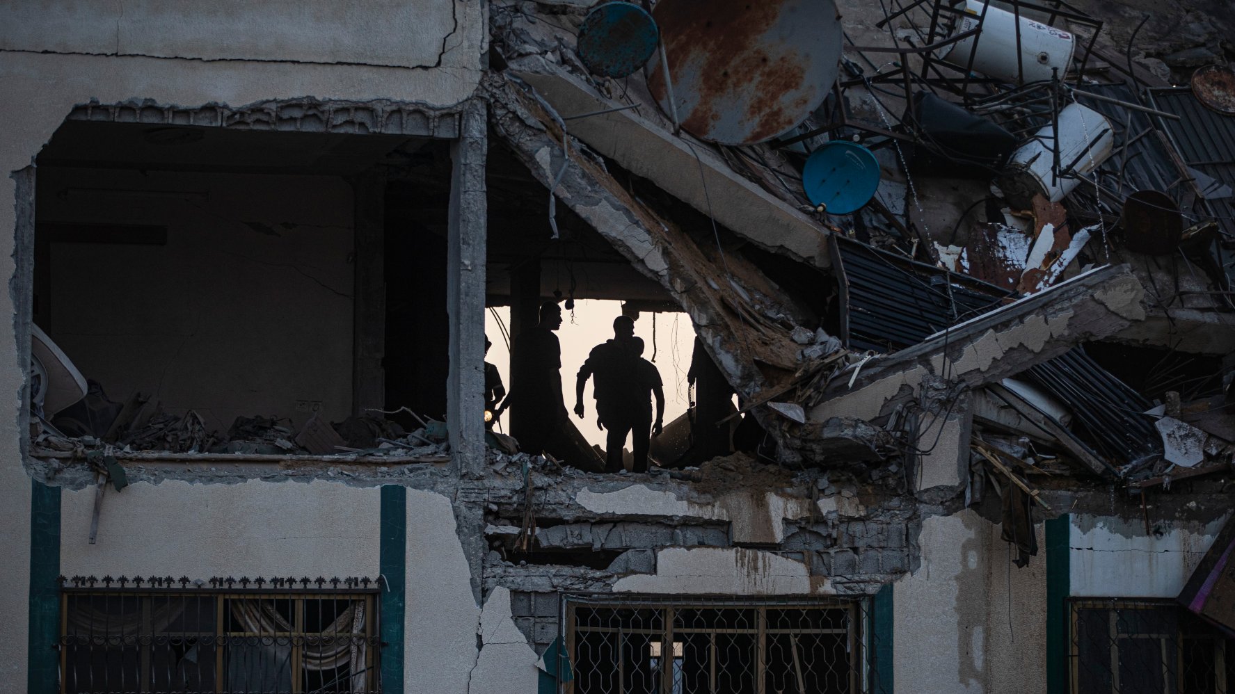 Israel, Hamas Escalate Heavy Fighting With No End in Sight