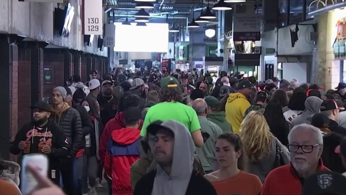 Fans Pack Oracle Park for Bay Bridge Series Opener – NBC Bay Area