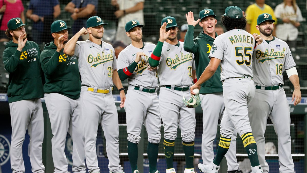 Manaea throws CG, Moreland homers as A's blank Mariners 6-0