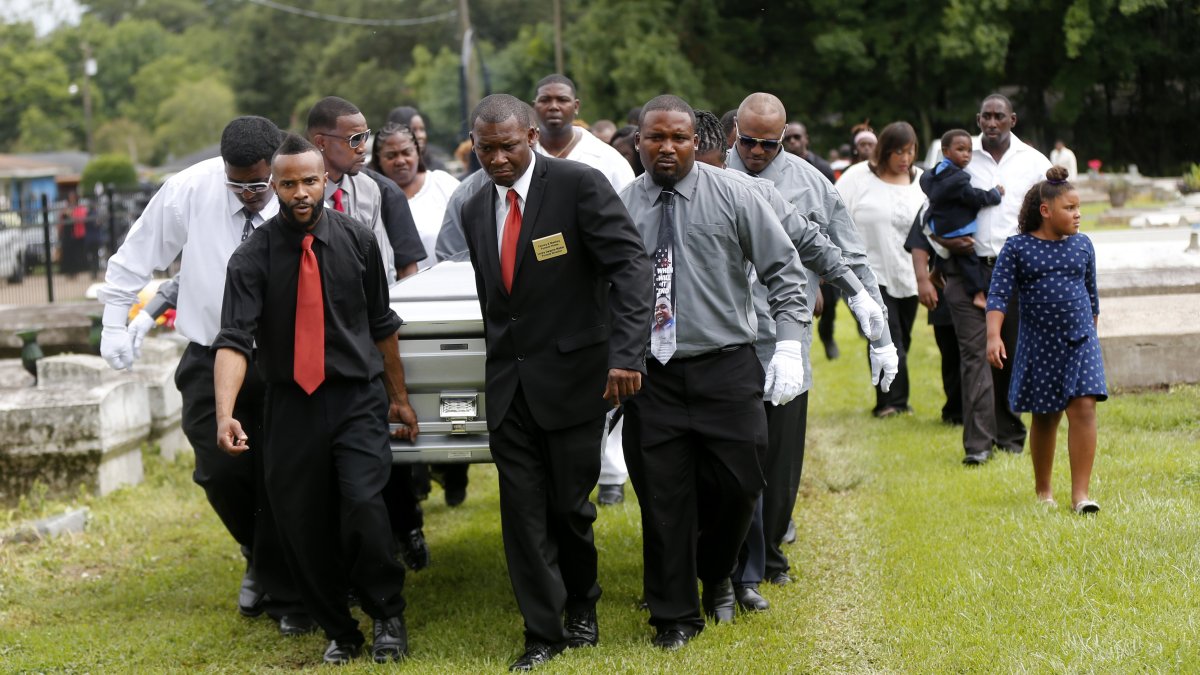 Family of Alton Sterling Accepts 4.5 Million Settlement From Baton