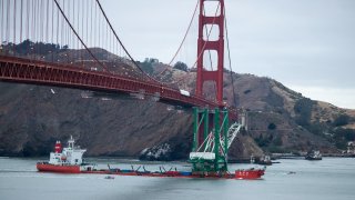 The Zhen Hua transports a new ship-to-shore crane (STS) to the Ben E. Nutter terminal at the Port of Oakland.