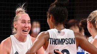 USA women's volleyball beats No. 1 China in straight sets