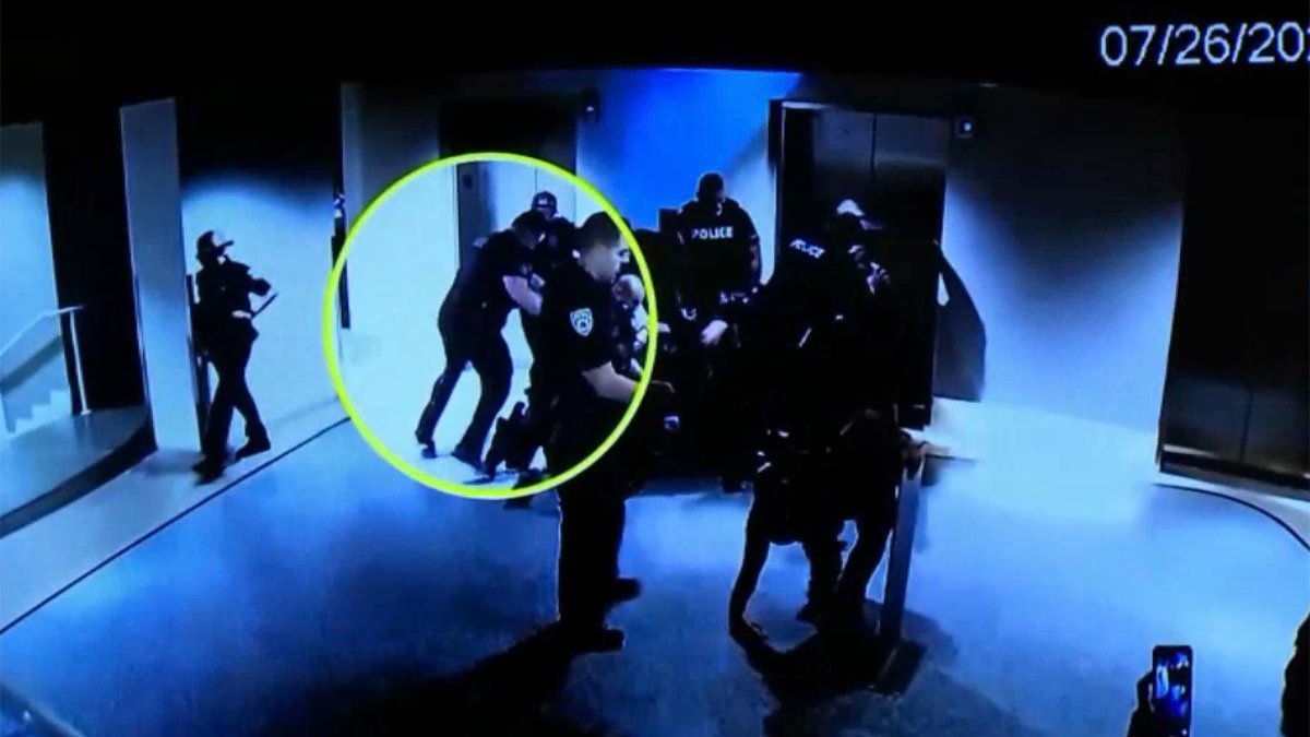 5 Officers Facing Charges in Rough Arrests Caught on Camera at Miami Beach Hotel – NBC Bay Area - Vimarsana News