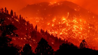 Dixie Fire burns California