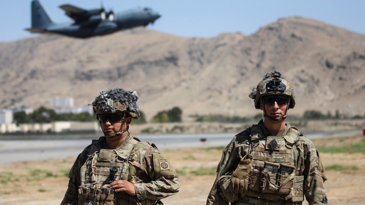 Air Force: Crew Not at Fault for Afghan Deaths in Evacuation - Vimarsana News